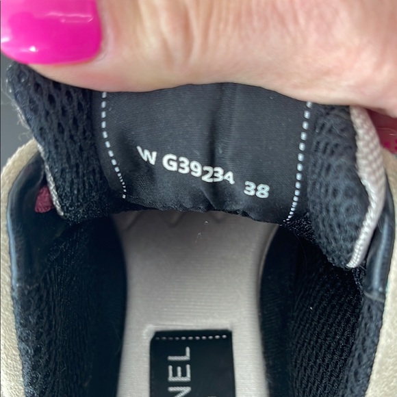 CHANEL Women's Beige and Pink Sneakers - Picture 13 of 15